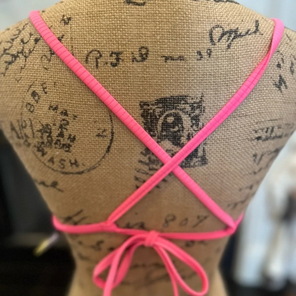 🐣Wild Fable Bright Pink Bikini Top